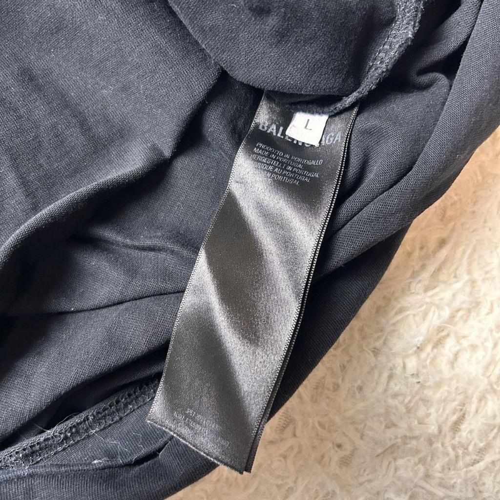 [USED] Authentic BALENCIAGA AUTHENTIC TEE T-shirt with Embroidery