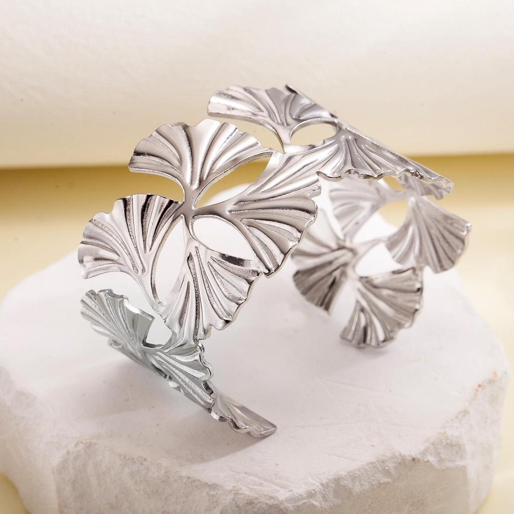 Exaggerated European and American Style Women's Gold-Plated Stainless Steel Hollow Bracelet