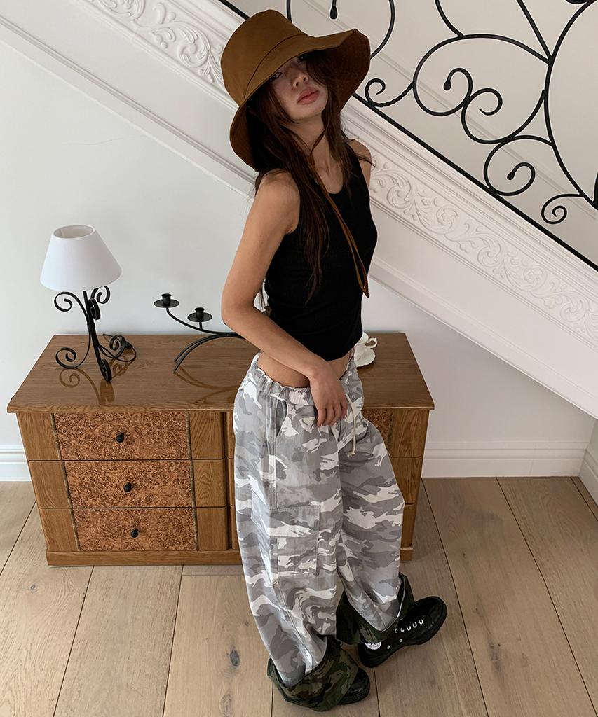 Soleubi Dual Camo Roll-Up Pants / Gray