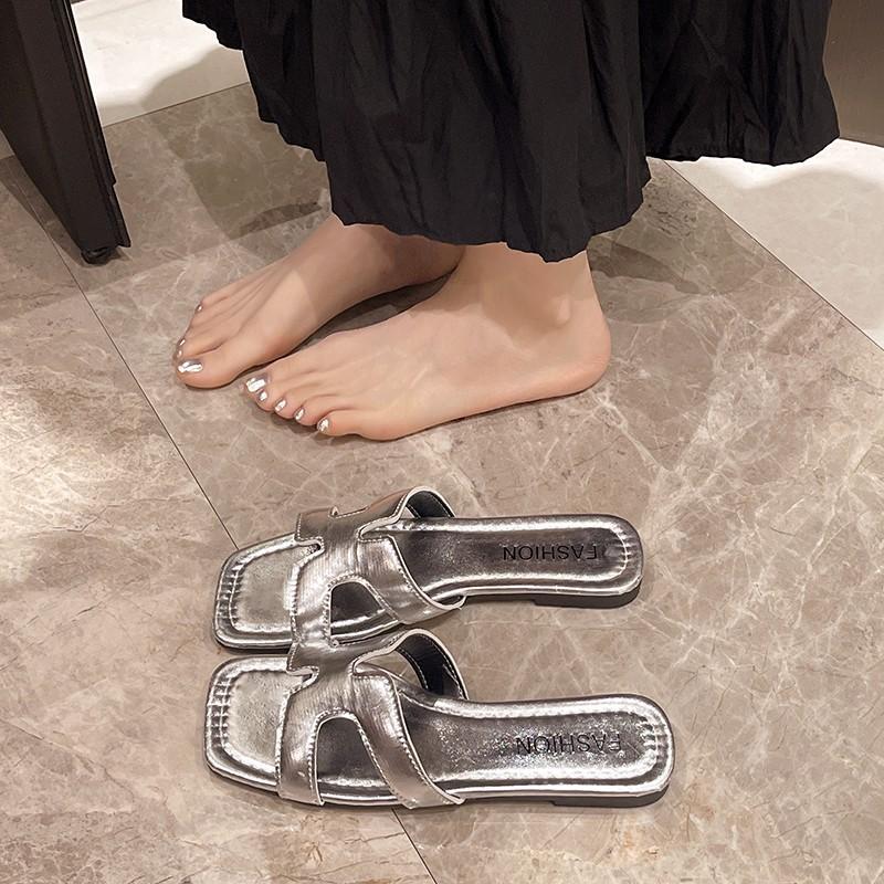 Korean Version of Fashion Versatile Flat-bottomed Casual Cool Slippers Summer New Fashion Niche Open-toe Slippers