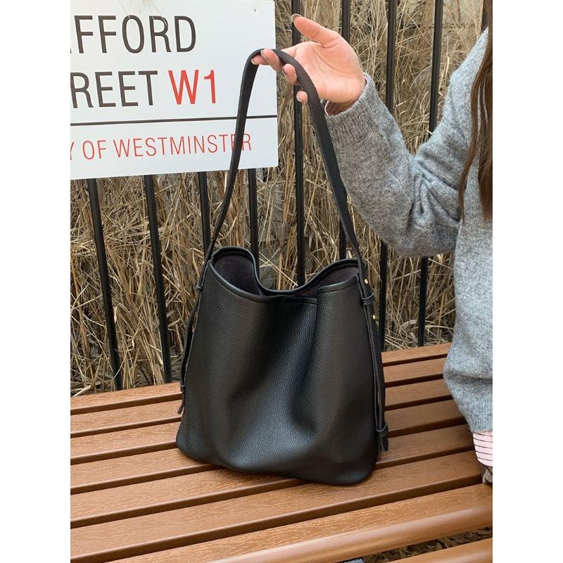 

Retro large-capacity commuter bag New trendy bucket bag Versatile shoulder messenger bag Tote bag women чёрный
