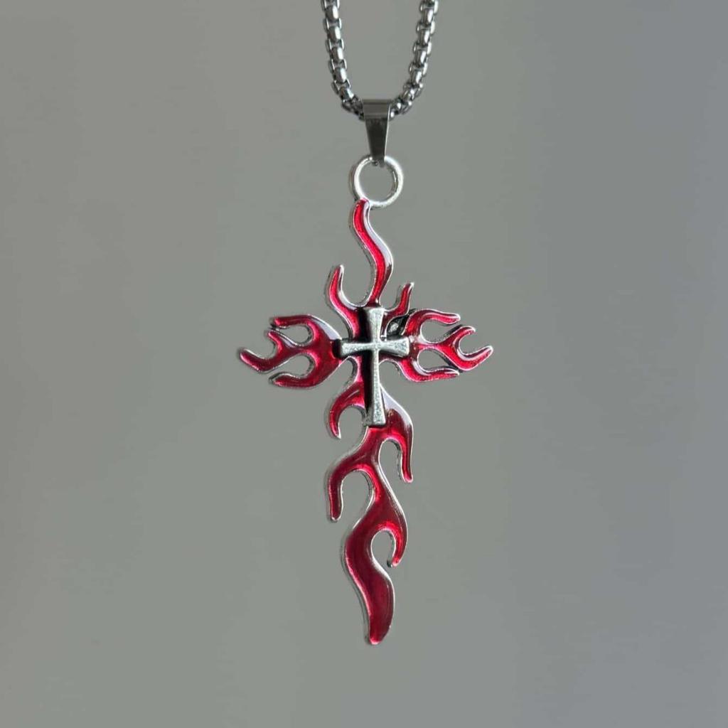 Collana a Croce Gotica Hip Hop da Uomo - Ciondolo Fiamma Catena per Maglione - Gioielli Personalizzati di Alta Gamma all'Ingrosso