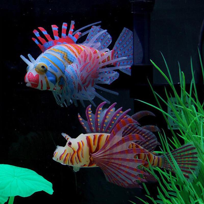 Akvárium umělé světelné perutýny silikonové ryby svítí v ornamentu tmavé vody