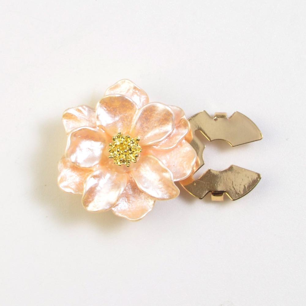 

Flower Shape Pearl Sleeve Button Clip DIY Clothing Flower Button Covers Shirt Button Clip Cloth