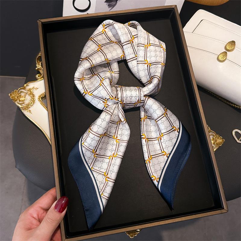 

Paisley Print New Fashion Luxury Brand Silk Square Scarf Women Satin Shawls Neckerchief Casual Scarves Bandana Hair Hjiab 70x70cm