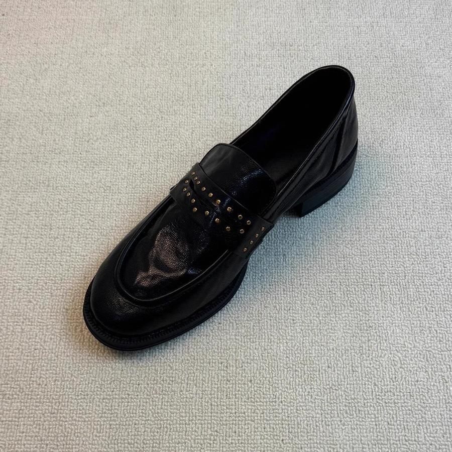 Cowhide version, genuine leather, retro British style, round head, rivets, folds, one pedal, thick heel, black small leather shoes, loafers for women