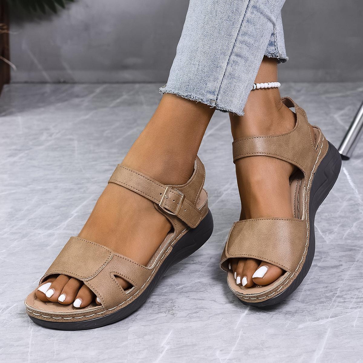 

Лето 2025 новинка европейские и американские Amazon туфли с открытым носком на танкетке модные и удобные сандалии с пряжкой женские в наличии 43 хаки