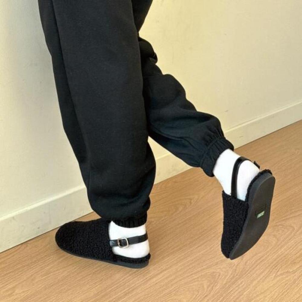 New Arrivals Open Run Tominya Women Ugly Fur Slippers Round Toe
