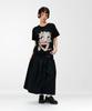 LAUGHER [Betty Boop] Queen T-Shirt - Black