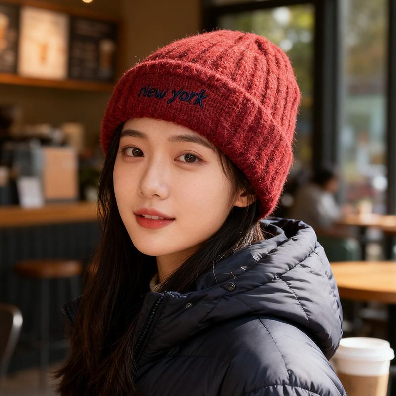 

Autumn and winter wool hat women s ear protection hat warm cold hat versatile loose knitted hat headgear M（56-58cm）
