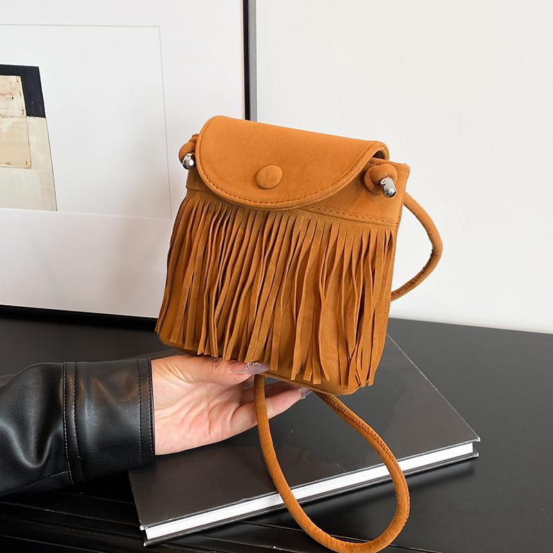 

Новый тренд нишевый дизайн бахрома сумка для мобильного телефона женская на плечо сумка-мессенджер ретро сумка-ведро коричневый