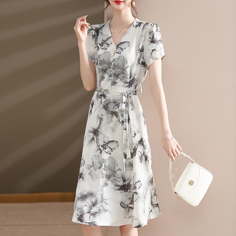 

Elegant Floral Chiffon Midi Dress - Summer 2026 Style for Middle-Aged & Elderly Women 4XL (approx. 145-160 lbs) кремовый/белый