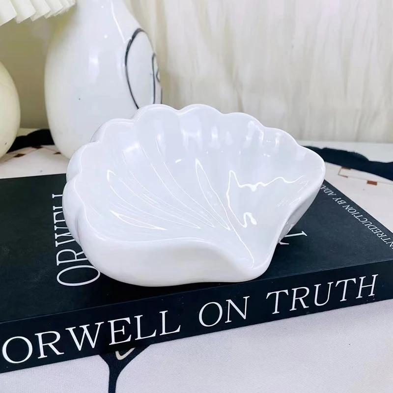 Creative Shell Ceramic Soap Dish Bathroom Accessories Soap Draining Holder Elegant Desktop Makeup Jewelry Display Tray