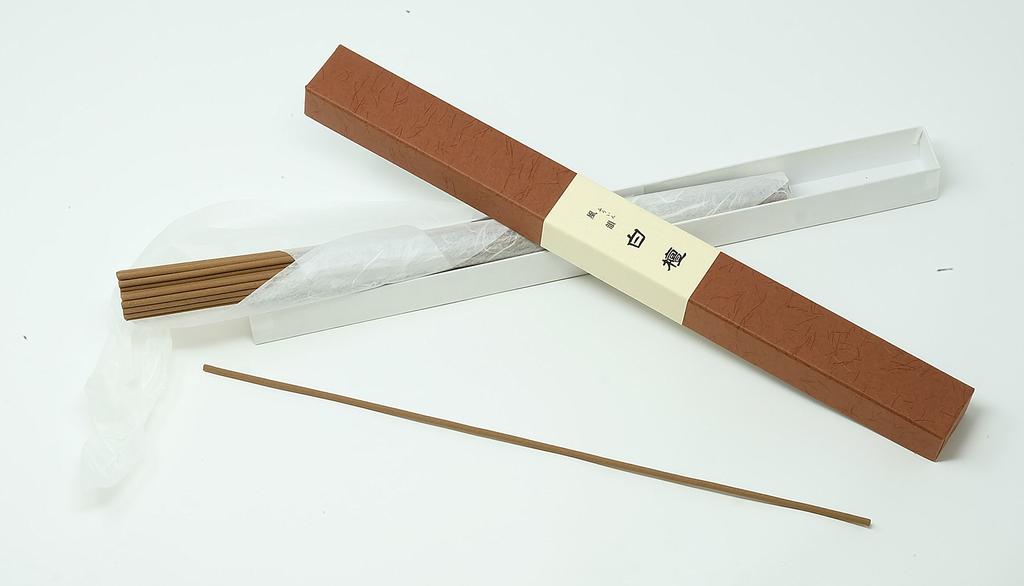 Vůně santalového dřeva Velké kadidlo 80g Eirakuya ve 3. roce Bunsei [Fuin Sandalwood] 32,5cm [Éra založení]