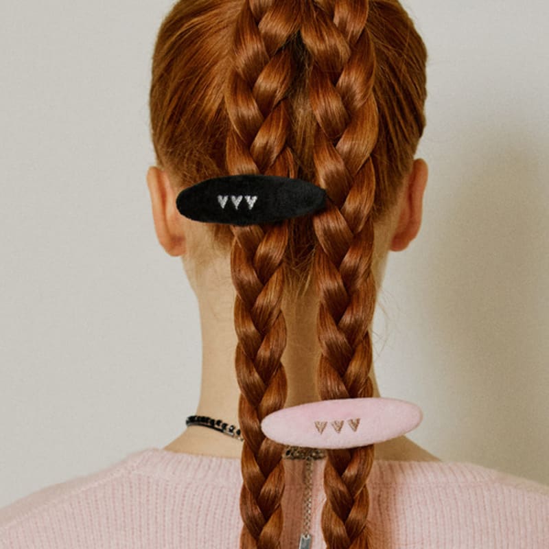 

VVV logo velvet hairpin Pink