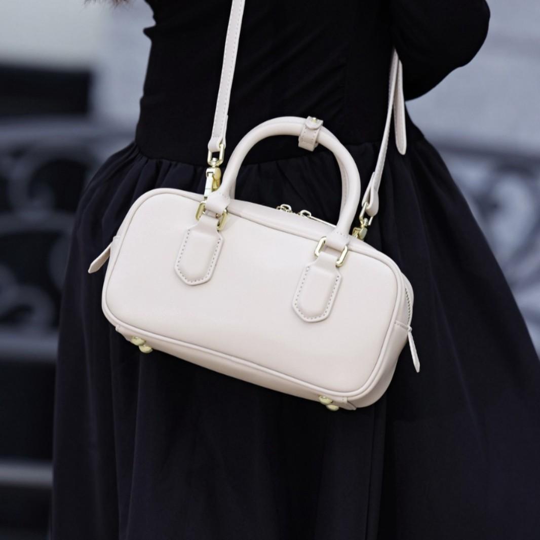 Polo Ralph Lauren Маленькая квадратная сумка 2025 Новый стиль Маленькая сумочка Женская Натуральная кожа Сумка на одно плечо 20x12x7cm белый