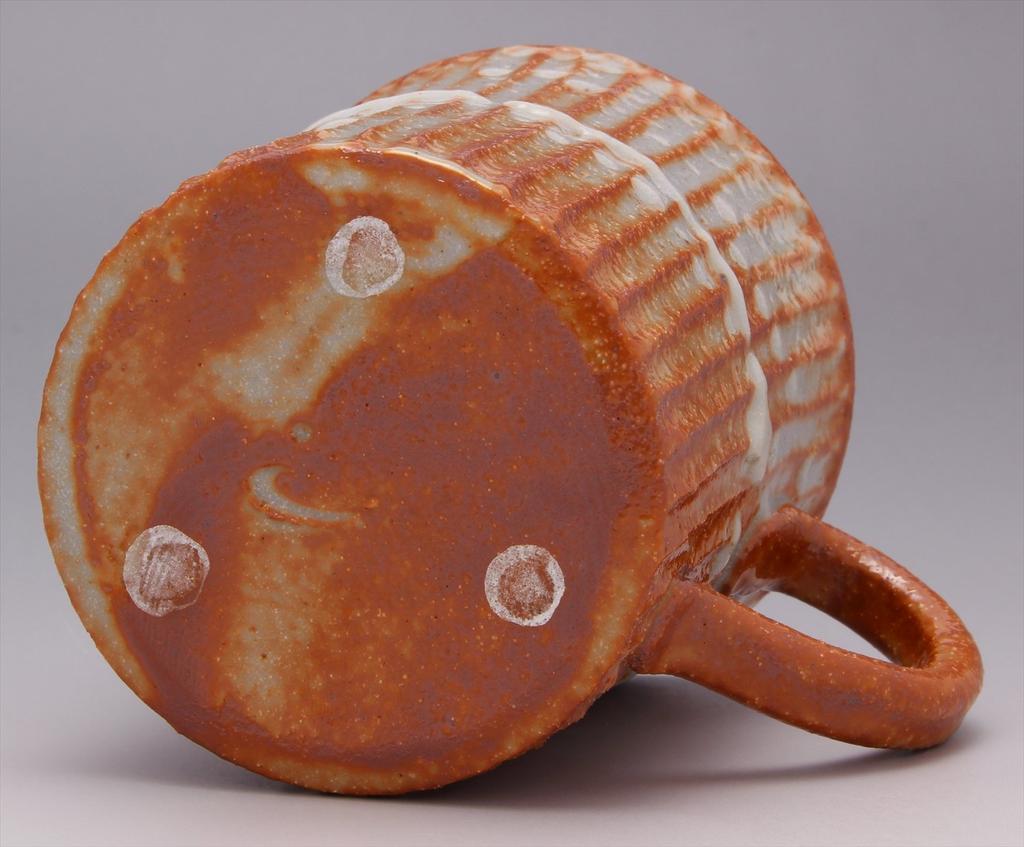 Mino Ware Mug by Ryoji Hayashi, 240ml Capacity, 8cm Diameter x 8.5cm Height, Red, Shino Carving, Gift Boxed, Made in Japan, Product Number 138-0038