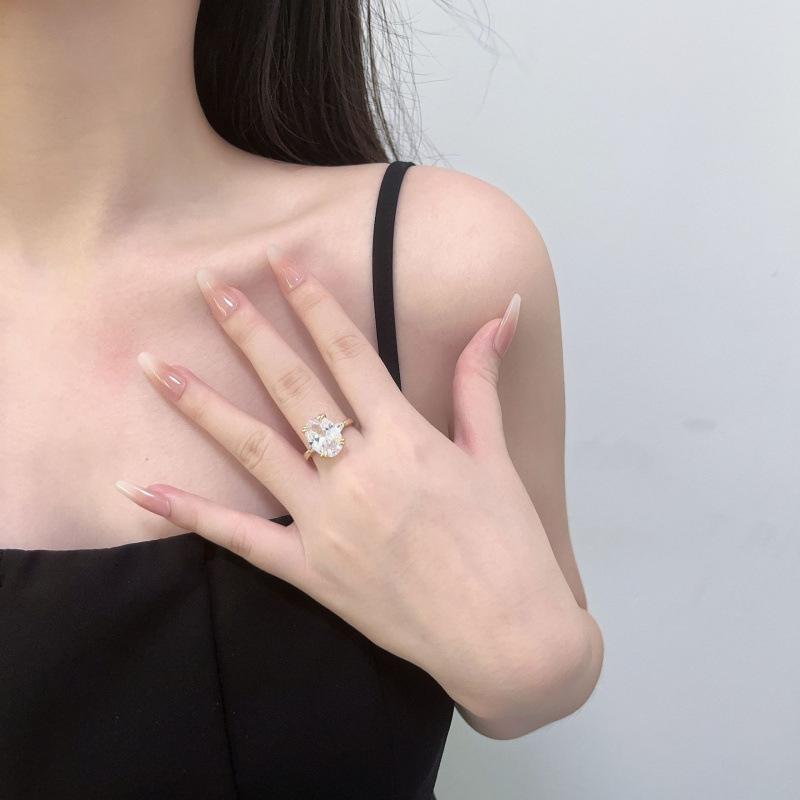 

Кольцо с цирконом цвета яркого золота, имитирующее голубиное яйцо, овальное женское кольцо с бриллиантом, минималистичное медное кольцо с золотым покрытием, имитирующее бриллиантовое обручальное кольцо No. 10