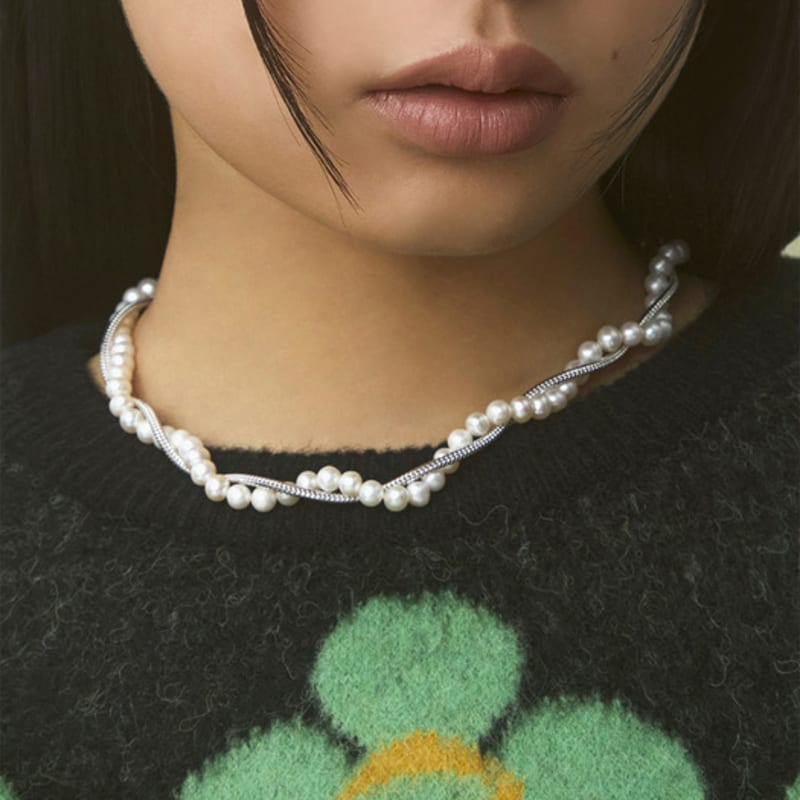 

NEUF PIECE FALLING FLOWER WAVE NECKLACE silver