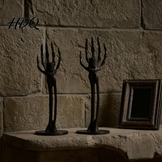 Tabletop Halloween Decoration Skeleton Candle Holder Gothic Resin Hand Holder And Standing