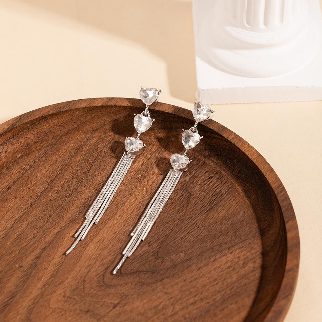 Light Luxury High-End French Earrings Women'S Long Flash Diamond Fringed Stud Earrings Temperament Elegant Niche Fashion Earrings