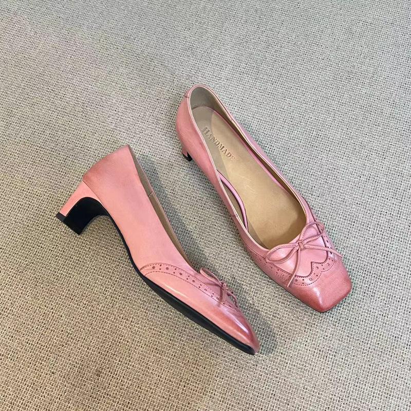 Sheepskin version bow engraved square head single shoes women's shallow mouth one pedal thick heel Mary Jane shoes women's retro high heels