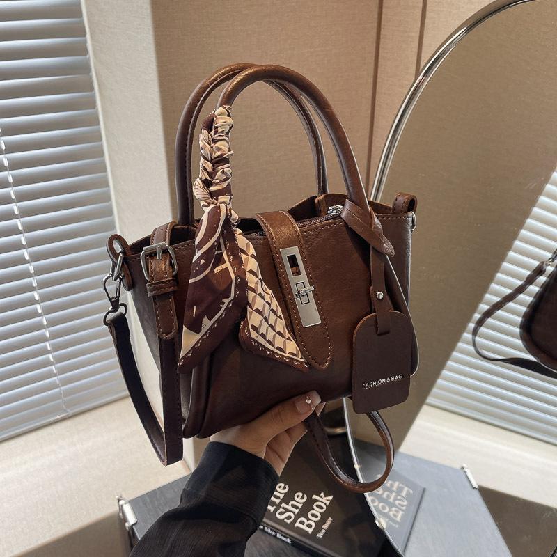 Shoulder Bag Women's New Hand Carry Messenger Bag