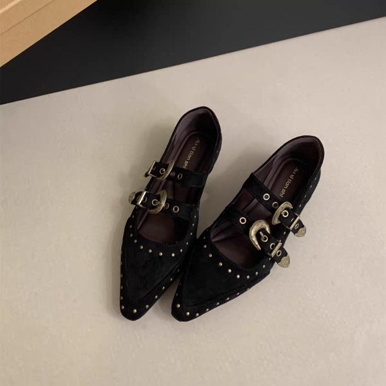 Retro Rivet Pointed Mary Jane Shoes Women's 2025 Autumn Belt Buckle Shallow Mouth Temperament Inner Height Increase One Word Belt Single Shoes