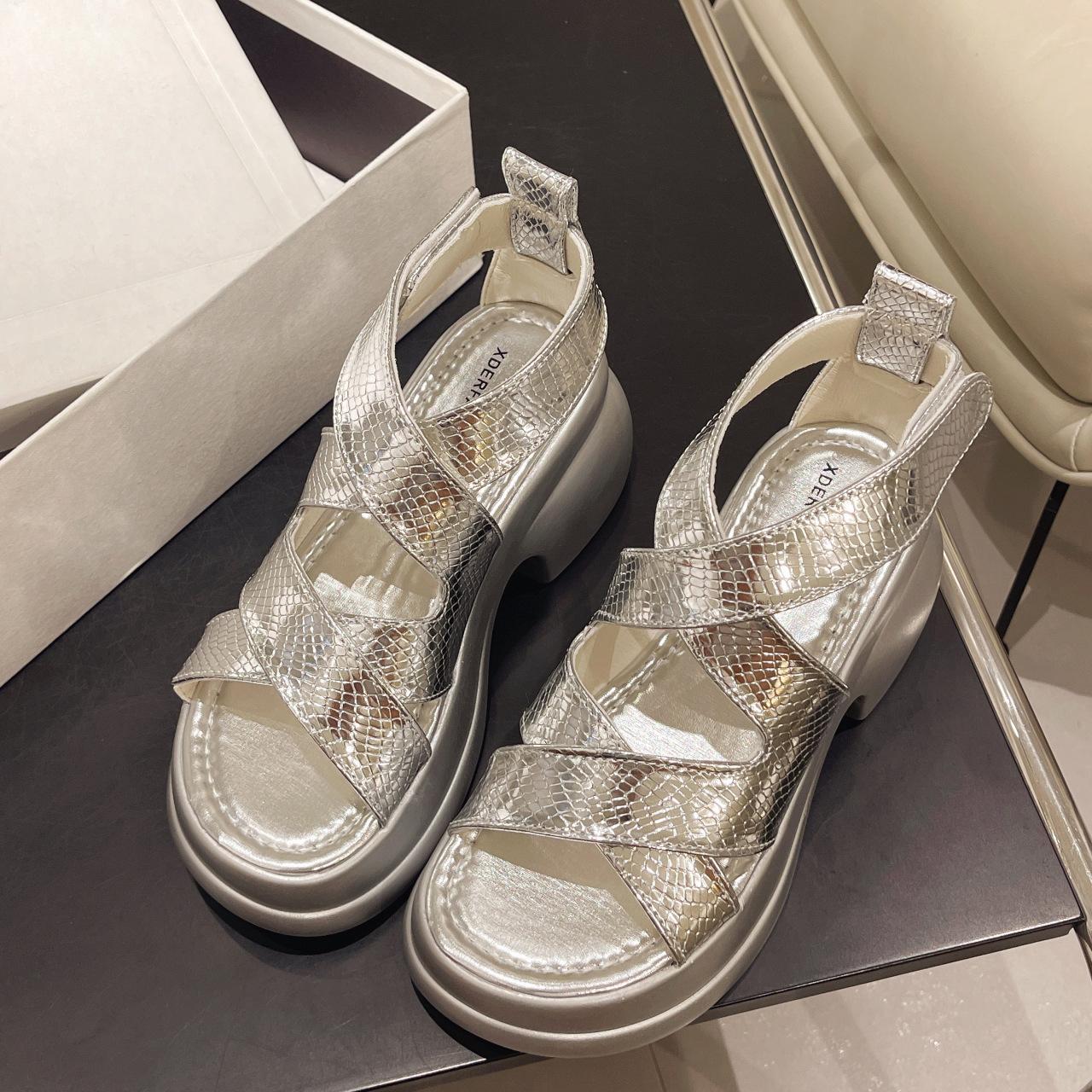 

Пляжные сандалии Beachy Casual Toe Peep 35 серебряный