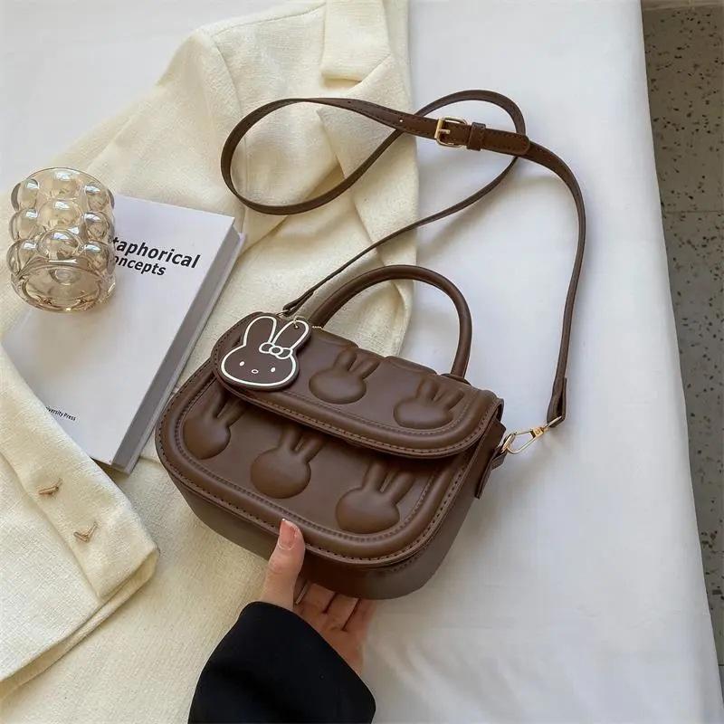 

Женская сумка-седло через плечо IELGY кофейный