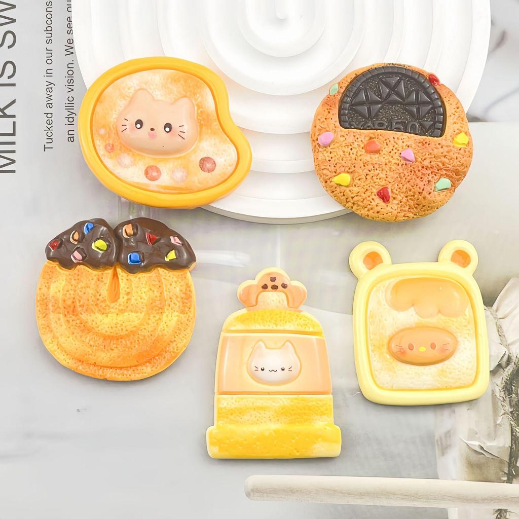 Medium Cat Snack Cookie Resin Accessories: Cream Glue DIY Clips, Hair Ties, Shoe Buckles, Water Cup Materials.