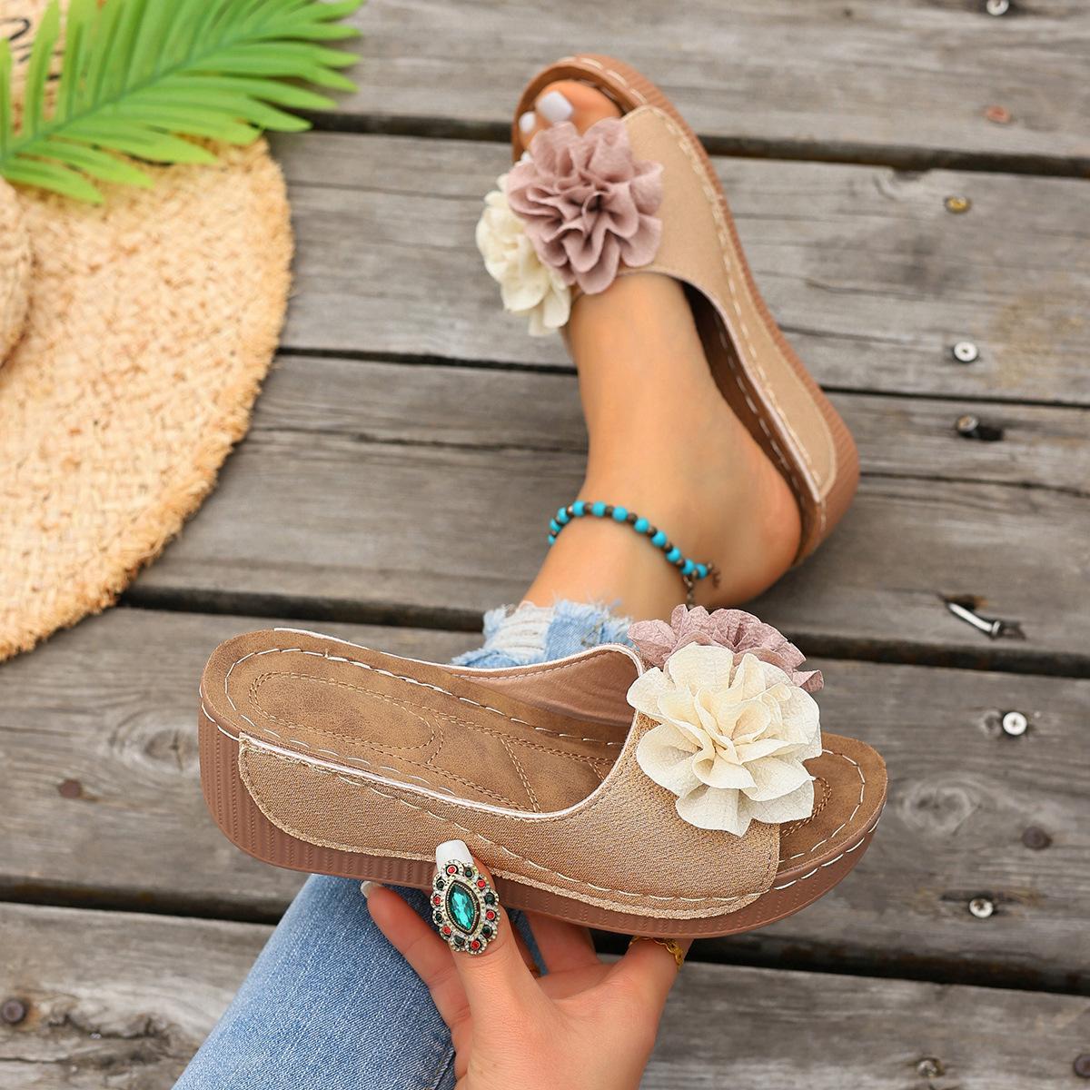 Summer New European and American Style Large Size Flower Thick Bottom Slope Heel Slippers for Women Wearing Fish Mouth One Word Slippers Outside 36 коричневый 1390₽