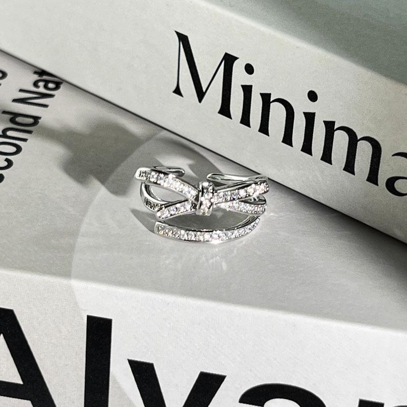 Light luxury Internet celebrity mix and match personalized flower bow fashion ring women full of diamonds flower language niche cold wind ring tide