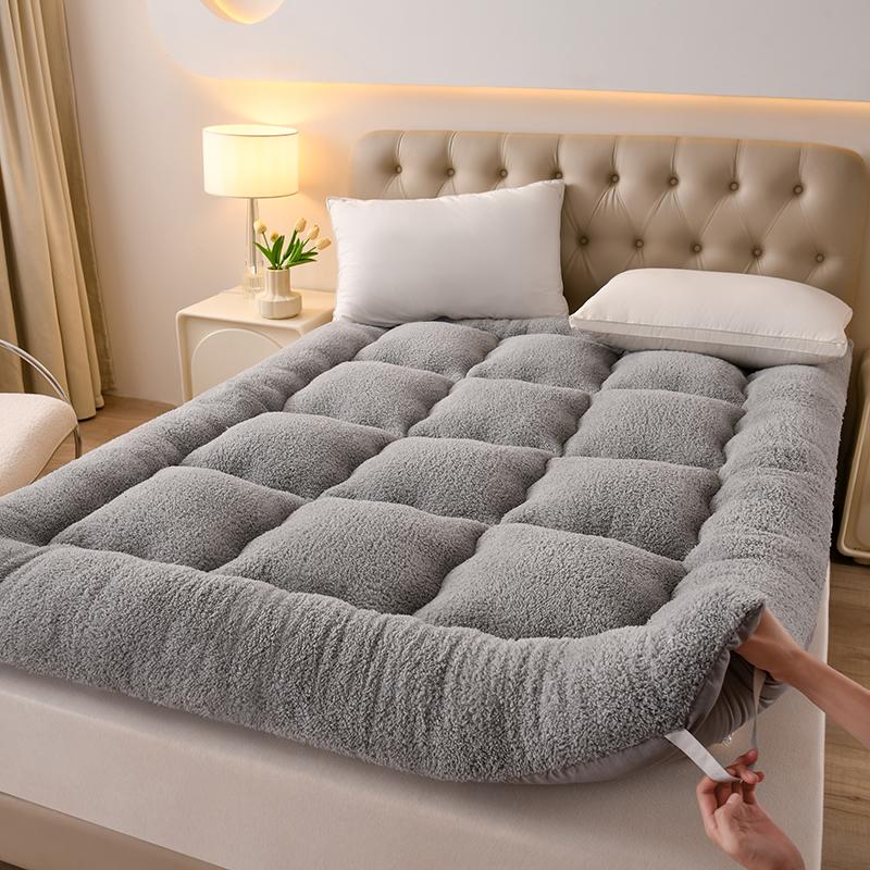 Super Soft Thick Fleece Mattress Topper King Queen Size Winter Warm Plush Mattress Pad with Elastic Band for Single Double Beds