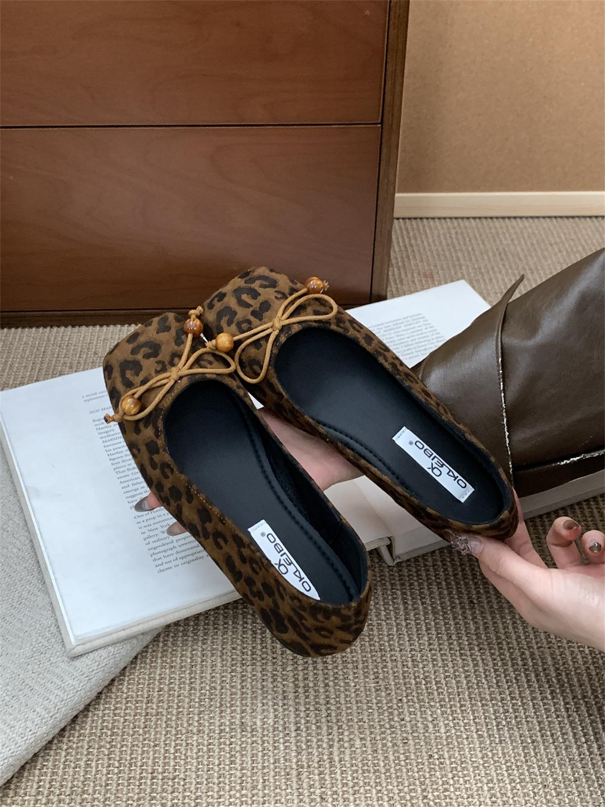 

Flat-bottomed French leopard print bow single shoes women s shoes 2025 autumn square head with skirt ballet beanie shoes 39 леопардовый