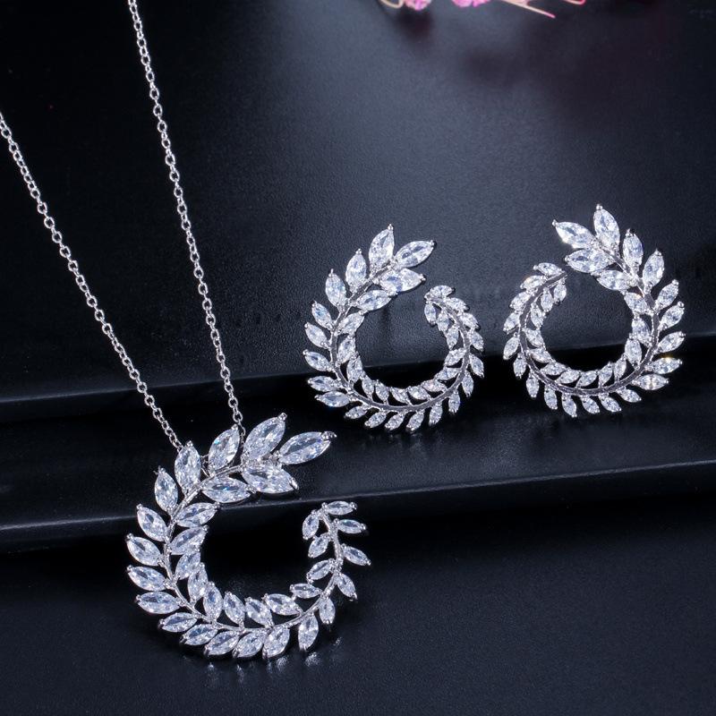 

Zircon Necklace Earrings Two-Piece Set Stud Earrings Real Platinum Electroplating Color Retention
