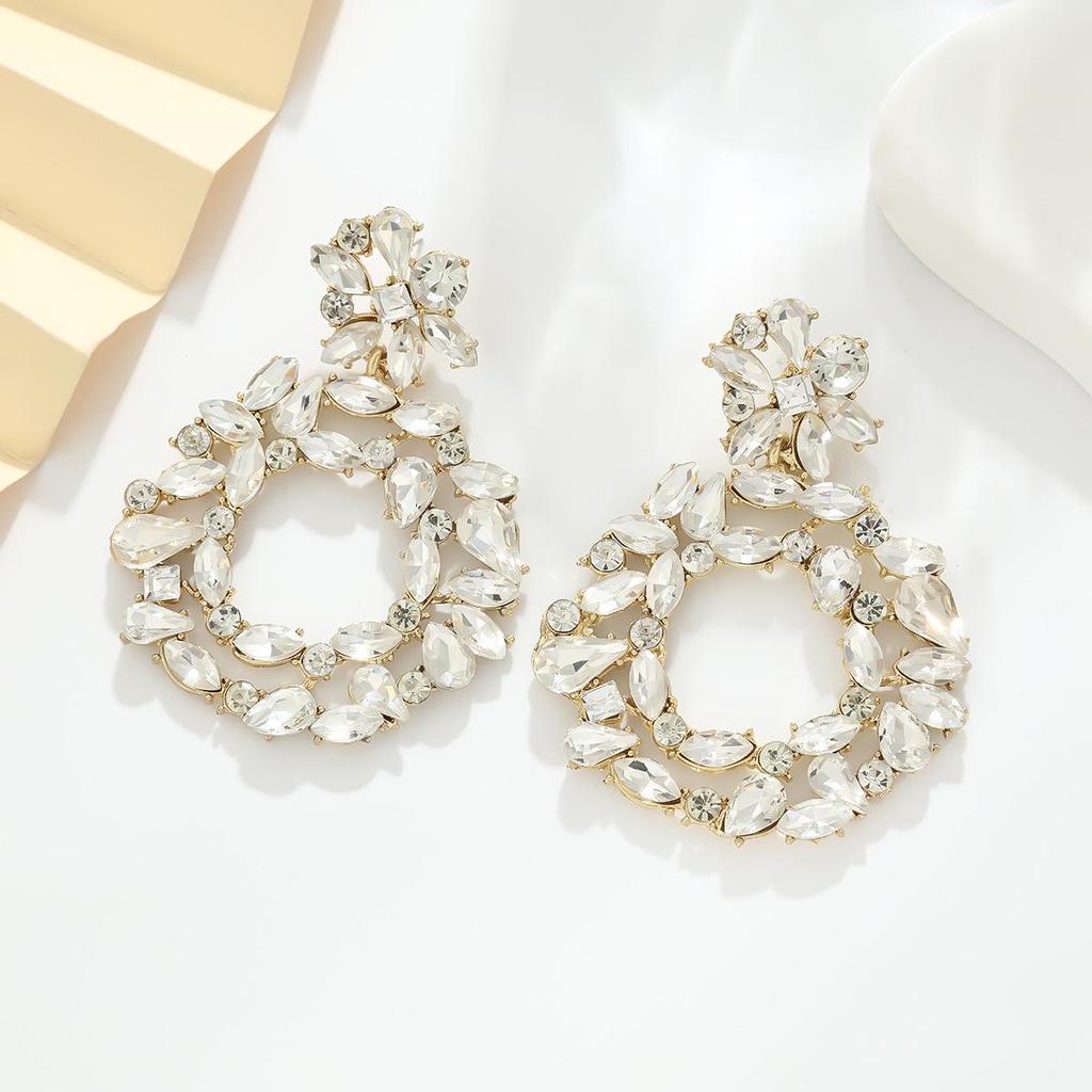 Elegant Geometric Round Dangle Earrings - Light Luxury Style, Sparkling High-End Jewelry for Women.