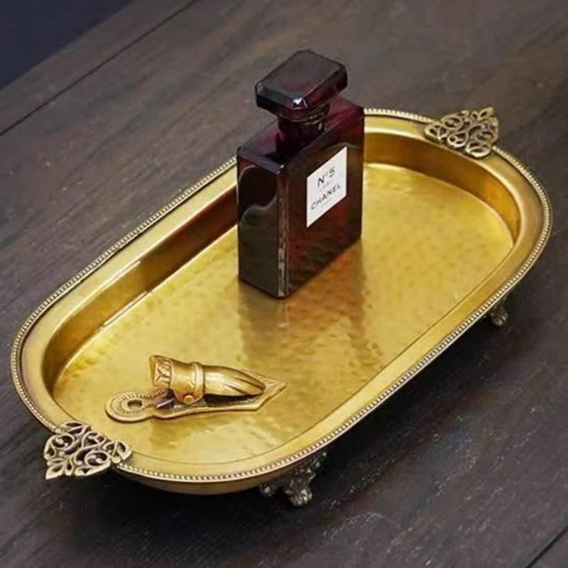European & American Style Fruit Tray Handcrafted Vintage Hammer Texture Brass Openwork Handle Coffee Table Fruit Storage Tray