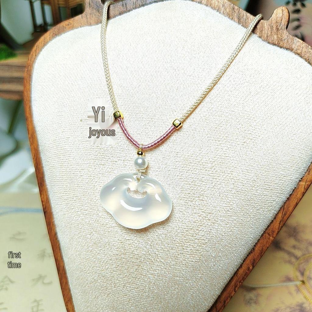 Chalcedony & Agate Fluorescent Ruyi Jade Pendant Necklace