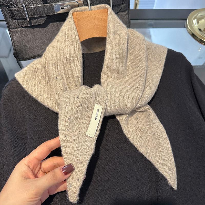 British Triangle Scarf Niche Wool Triangular Cashmere Scarves for Women Head Scarf Warm Winter Fashion Lady Neckerchief Poncho