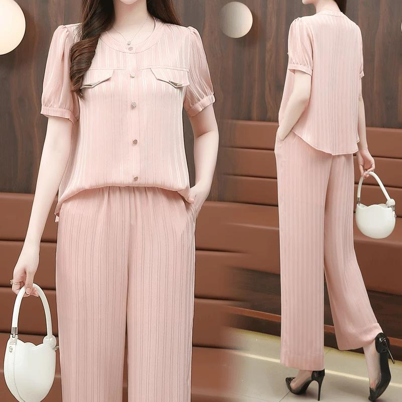 

Летний женский повседневный костюм 2025: Топ с коротким рукавом и широкие брюки с эффектом похудения XL Recommended for 115-130 lbs