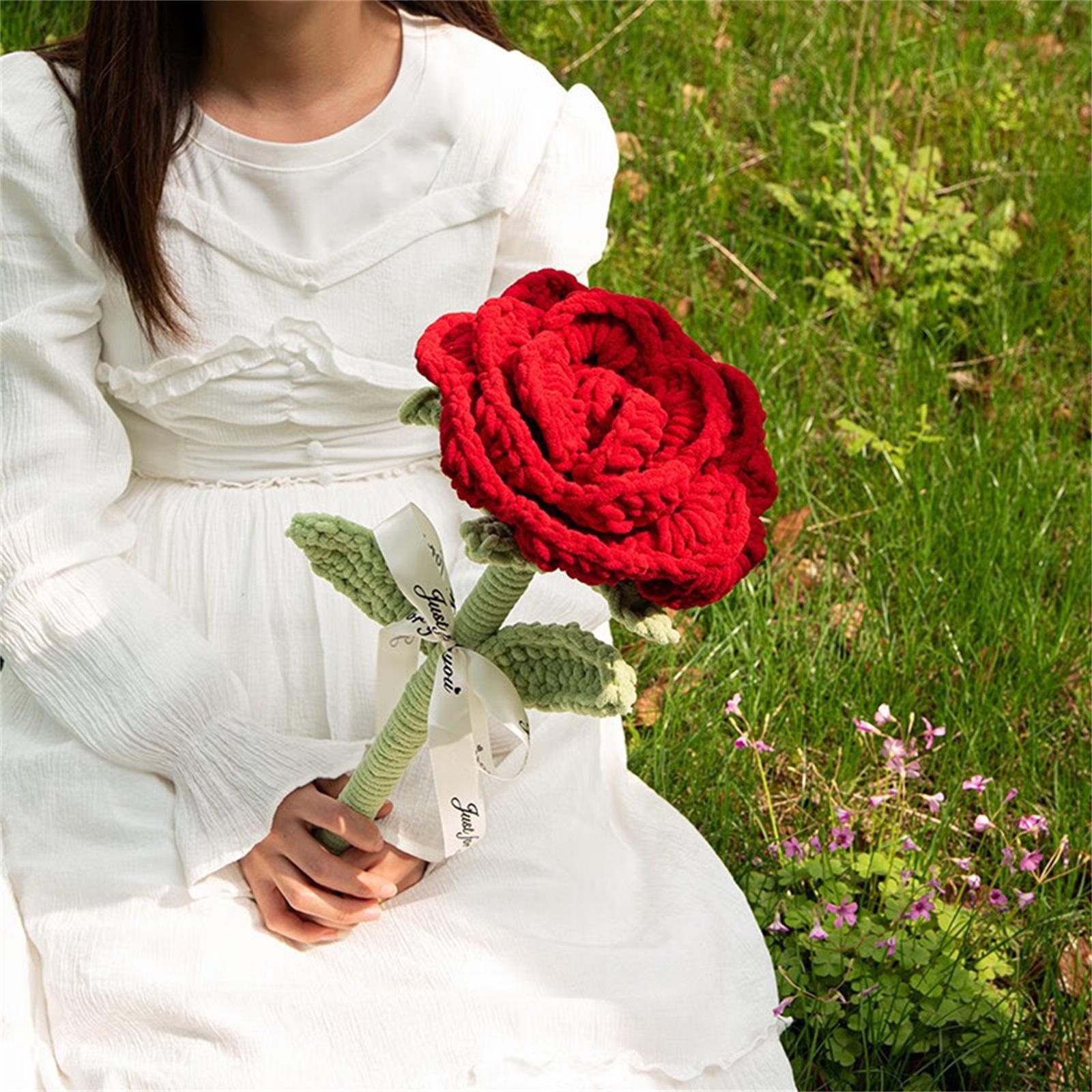 

1pc Giant Knitted Rose Artificial Flowers Handmade Knitted Hook Weaving Companion Gift For Couples, Valentine s Day Gifts