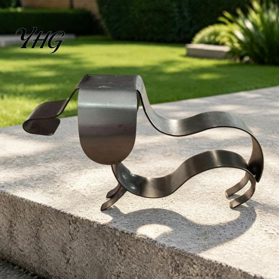 Dachshund Lover Gift Rustic Metal Garden Statue, 3D Sculpture, Weatherproof Statue Decor for Patio Lawn Yard Porch Table, Gifts Dog Outdoor Ornament