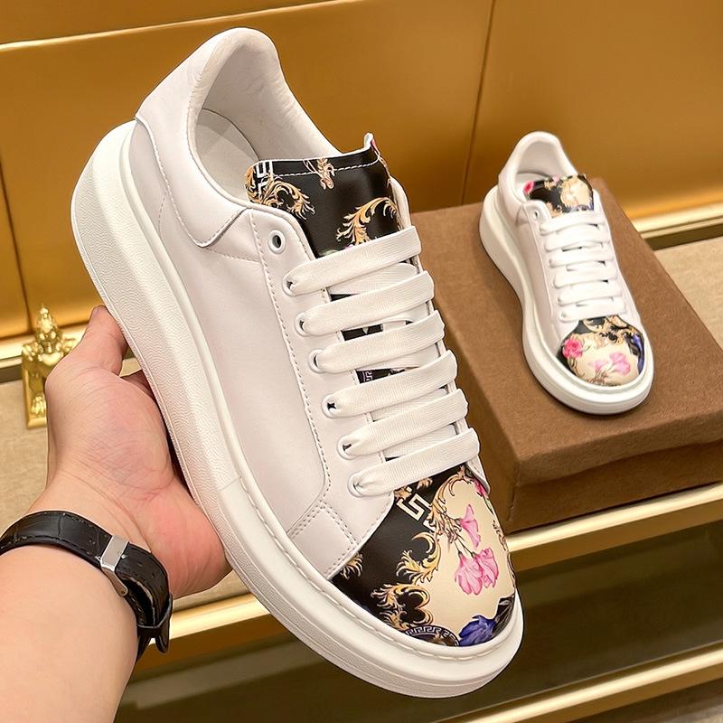 

Мужские кроссовки осень 2023 года с принтом Медузы белого цвета и функцией увеличения высоты 41 белый