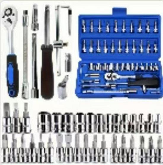 46-Piece Socket Wrench Tool Set: Quick Ratchet, Large/Medium/Small Sizes, Auto Repair & Maintenance Essentials.