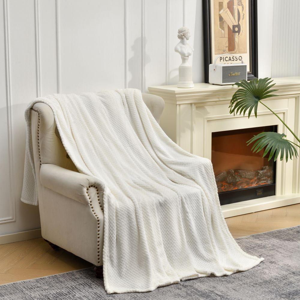 Soft Fleece Throw Blanket for Couch, Lightweight Plush Warm Blankets for Bed, Fuzzy Cozy Flannel Blanket Throw for Sofa, Travel