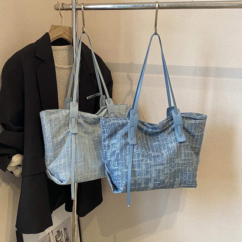 Denim Bag Women's 2025 New Student Class Commuter Tote Bag High-end Shoulder Bag Casual Fashion Women's Bag