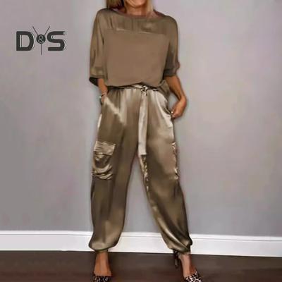 2 Teile/satz Frauen Top Hosen Anzug Satin Glatte Oberfläche Halbe Ärmel O Hals Lose T-shirt Schnürung Reine Farbe Hose mit Taschen Dame Casual Hosenanzug