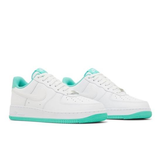 

Nike Air Force 1 07 White Light Menta DH7561-107 EU 45.5 білий