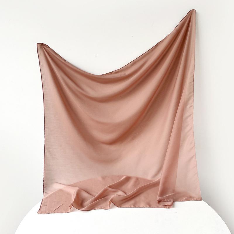 Ensfarvet skjerf Tyrkia Gaskludskjerf Stort firkantet skjerf Vår Nytt Silkeskjerf Europeisk og Amerikansk Hodeskjerf Skjerf